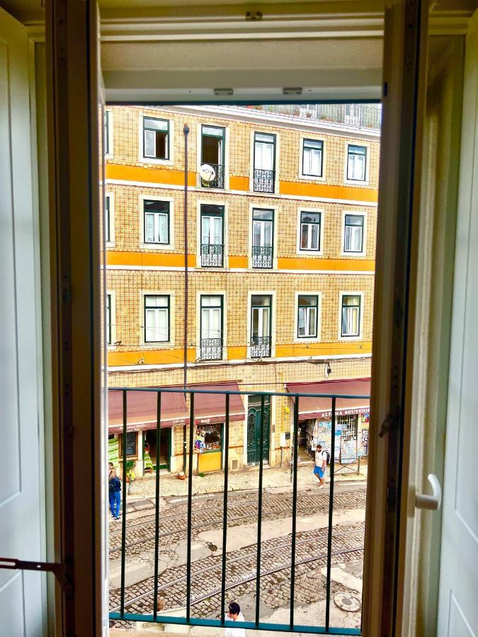 Discover Lisbons History - Stylish Apartment In Alfama Luaran gambar