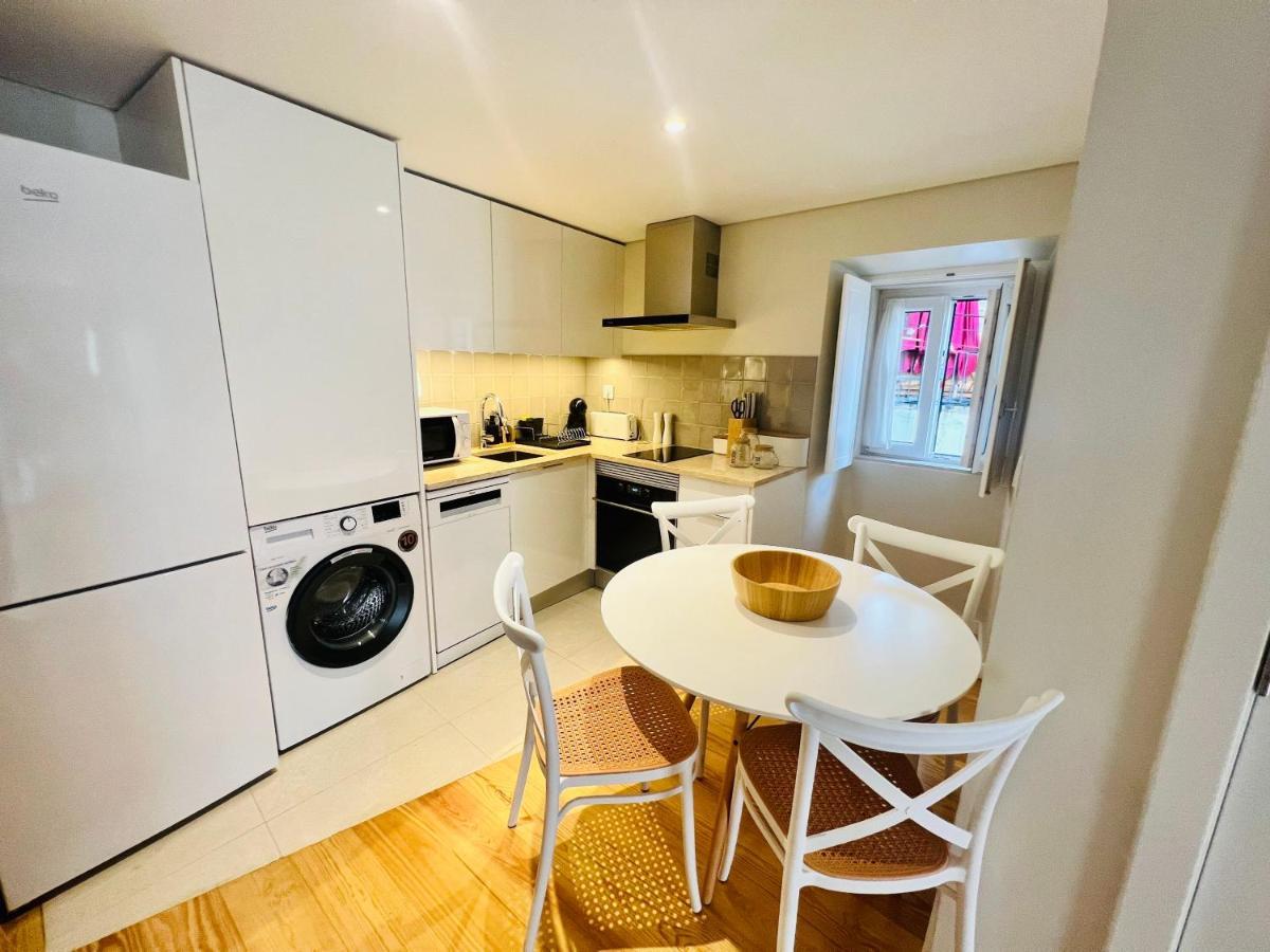 Discover Lisbons History - Stylish Apartment In Alfama Luaran gambar